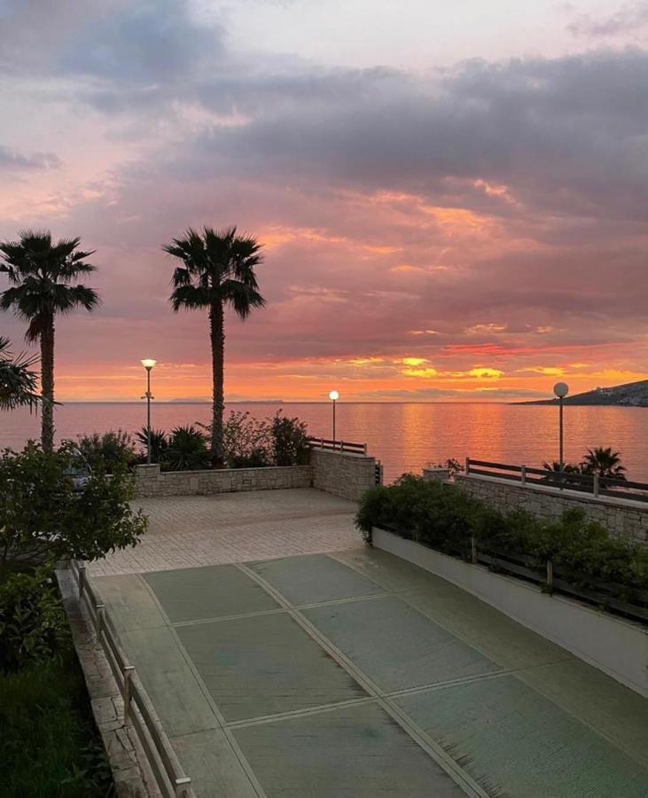 White Sidesea View Apartment Sarandë Exterior foto